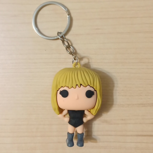 🆕 Taylor Swift Figurine Key Chain Bag Clip Chain - Picture 1 of 6